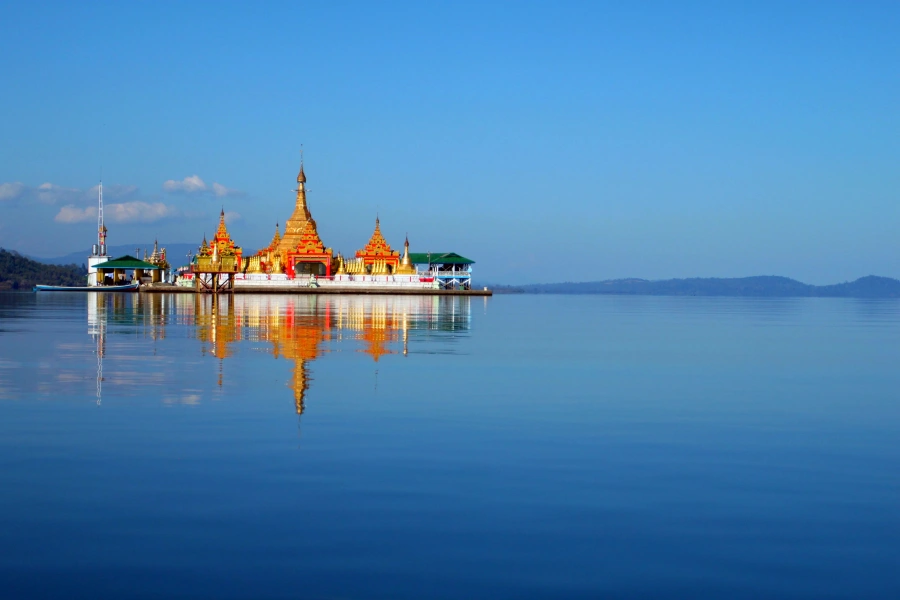 Indawgyi Lake and Shwe Myintzu Pagoda in Kachin State, Myanmar (17)