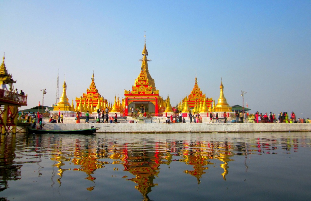 Indawgyi Lake and Shwe Myintzu Pagoda in Kachin State, Myanmar (5)