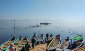 Indawgyi Lake and Shwe Myintzu Pagoda in Kachin State, Myanmar (8)