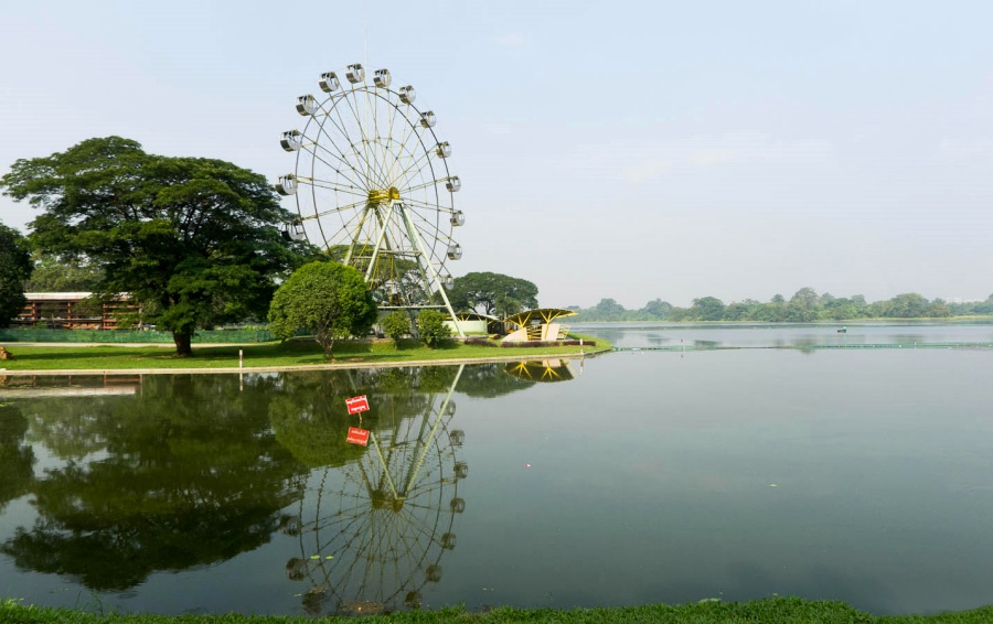Inya Lake in Yangon, Myanmar (4)