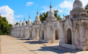 Kuthodaw Pagoda in Mandalay, Myanmar (2)