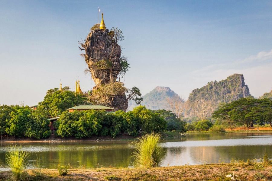 Kyauk Ka Lat Pagoda in Hpa-an of Kayin State, Myanmar (5)