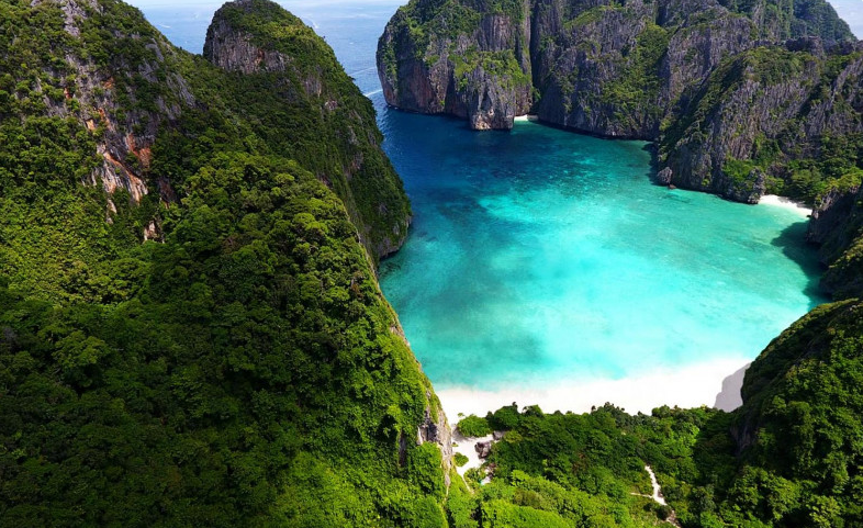 Maya Bay in Krabi, Thailand (2)