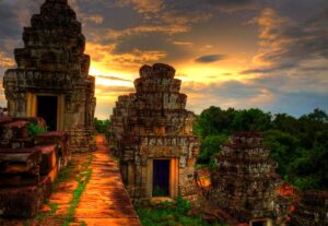 Phnom Bakheng in Siem Reap, Cambodia (16)