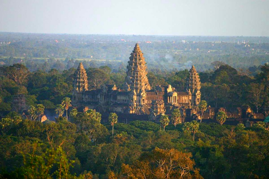 Phnom Bakheng in Siem Reap, Cambodia (19)
