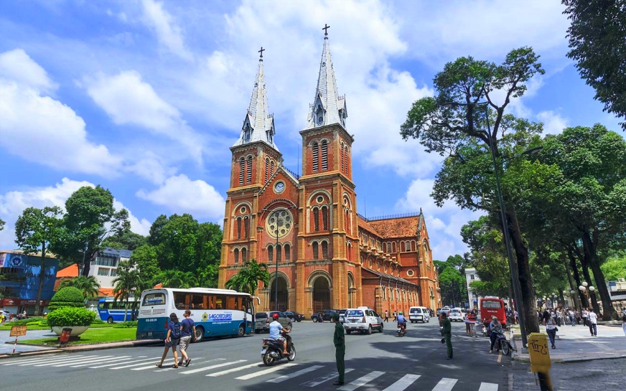Saigon Notre Dame Cathedral in Ho Chi Minh City, Vietnam (3)