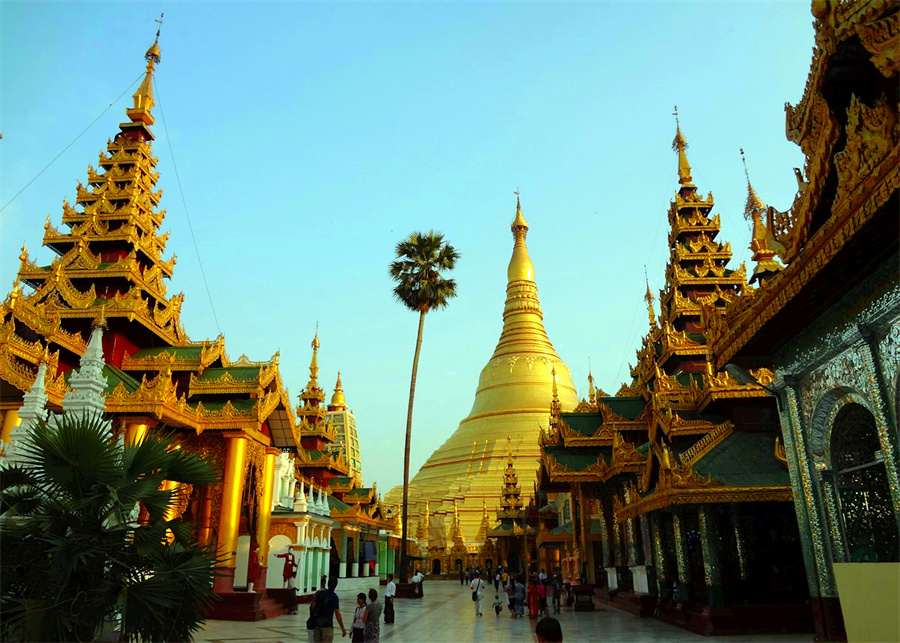 Shwemawdaw Pagoda in Bago, Myanmar (1)