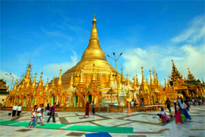 Shwemawdaw Pagoda in Bago, Myanmar (8)