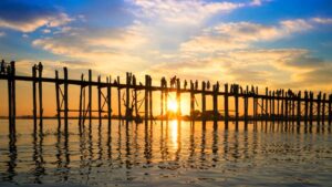 U Bein Bridge in Mandalay, Myanmar (1)