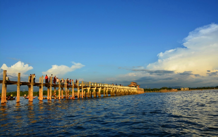 U Bein Bridge in Mandalay, Myanmar (5)