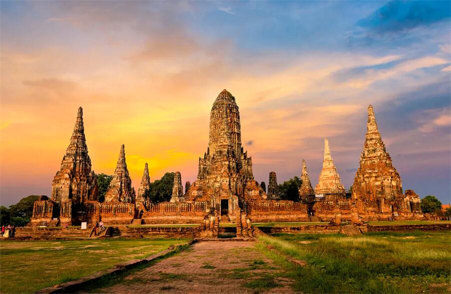 Wat Chaiwatthanaram in Ayutthaya, Thailand (3)