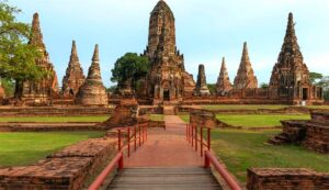 Wat Chaiwatthanaram in Ayutthaya, Thailand (4)