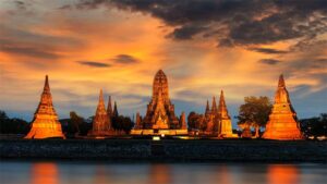 Wat Chaiwatthanaram in Ayutthaya, Thailand (5)