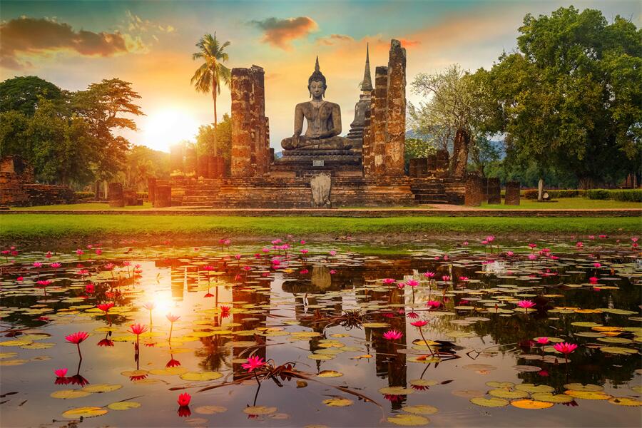 Wat Mahathat in Ayutthaya, Thailand2