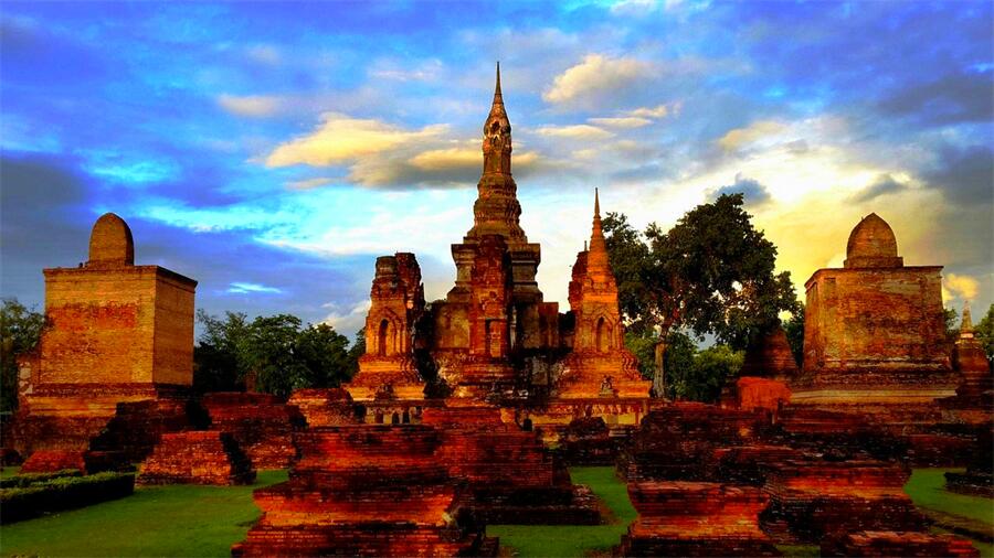 Wat Mahathat in Sukhothai, Thailand (1)