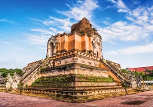 Wat Phra That Chedi Luang in Chiang Saen of Chiang Rai, Thailand (7)