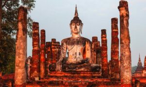 Wat Saphan Hin in Sukhothai, Thailand (2)