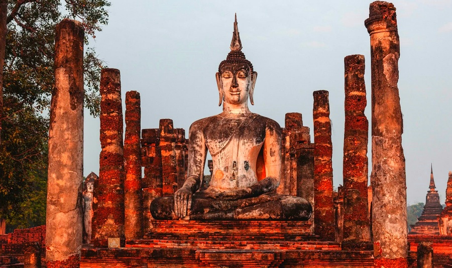 Wat Saphan Hin in Sukhothai, Thailand (2)