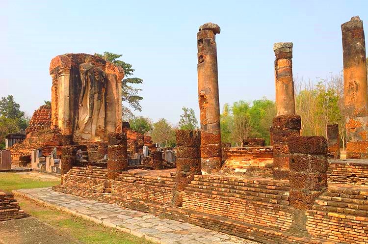 Wat Saphan Hin in Sukhothai, Thailand (3)