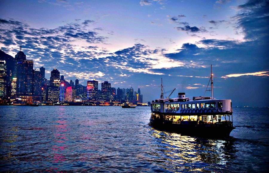 TOPSHOTS
Commuters travel on the Star Fe...TOPSHOTS
Commuters tr