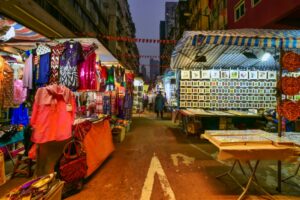 Temple Street Night Market in Hong Kong (4)